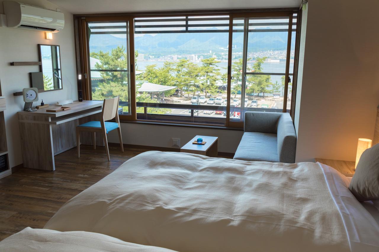 Hotel Miyajima Villa Hiroshima Exteriör bild
